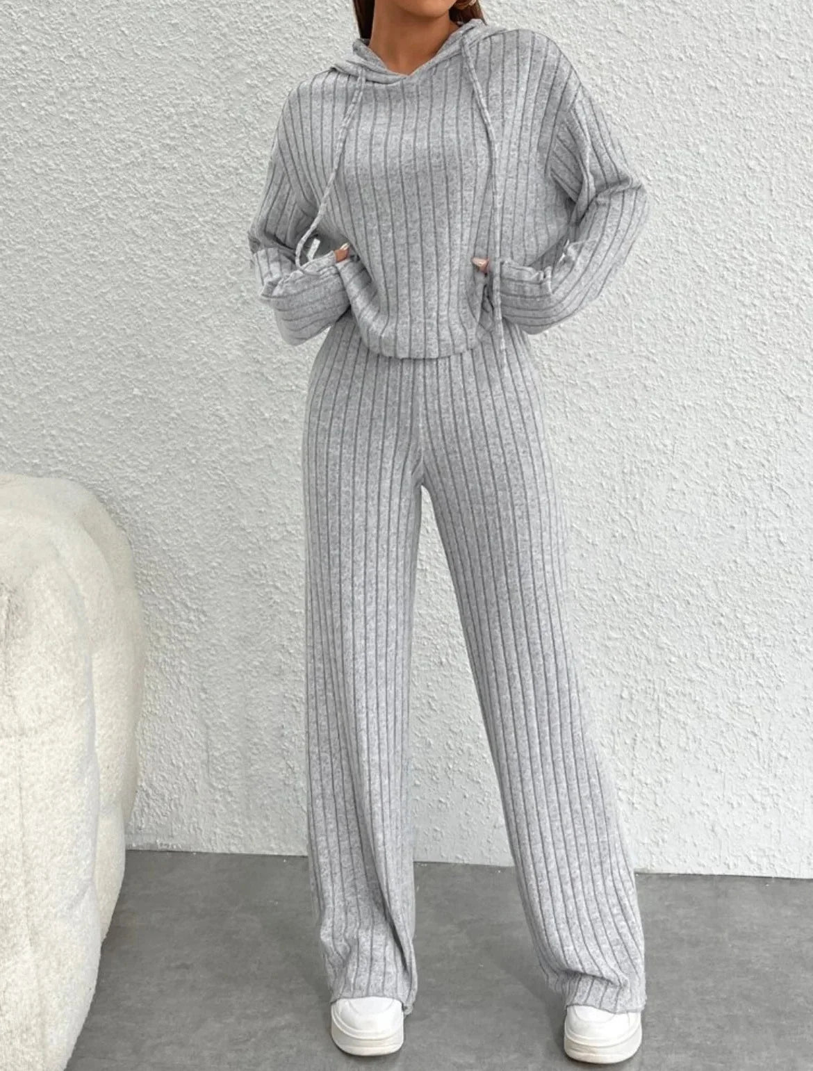 conjunto feminino, conjunto feminino calça e blusa, conjunto feminino inverno, conjunto agasalho feminino, conjunto de frio feminino, conjunto inverno feminino, conjunto de malha feminina, conjunto malha feminina, conjunto frio feminino, conjunto de inverno feminino, conjunto de moletom feminino